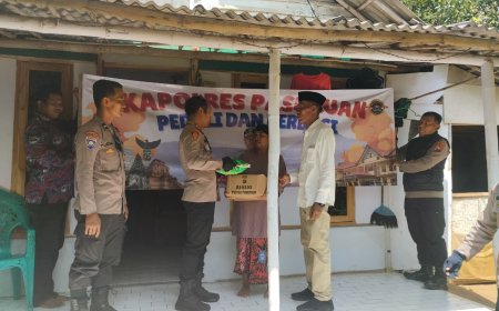 Kapolres Pasuruan Turun Langsung Salurkan Bantuan kepada Warga